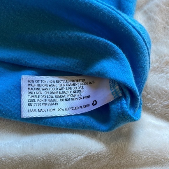 Cat and Jack. Everyone laughs the same language. Blue tee size 5t - Picture 5 of 5